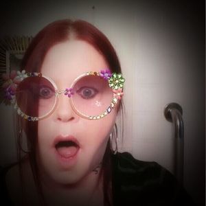 Meet your Posher, Debra